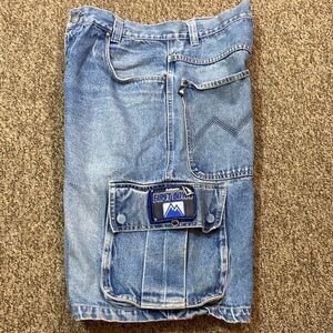 VTG, Y2K First Down Vintage Baggy Cargo Denim 💯 Cotton Men’s Shorts Size 34